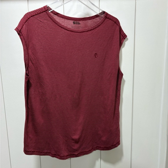 FjallRaven Women High Coast Cool Tee Size Large Pomegranate Red F84786 - Picture 1 of 8